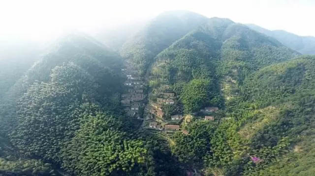 中国乡村人口的特点_世界人口分布特点(2)